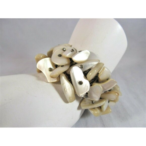 Vintage Expandable Silvertone Mother of Pearl Bracelet Made in Japan - Picture 7 of 12